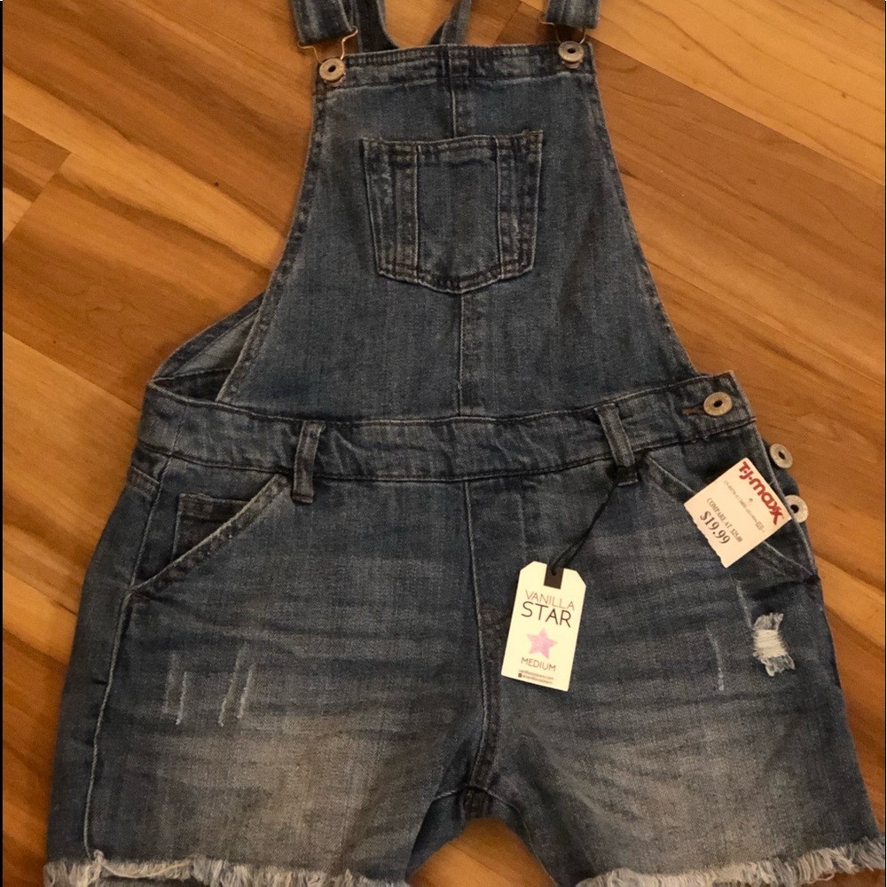 Overall shorts